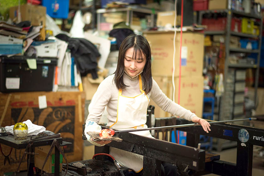 「瑠璃庵」で吹きガラスやガラスを使った長崎工芸品の手作り体験